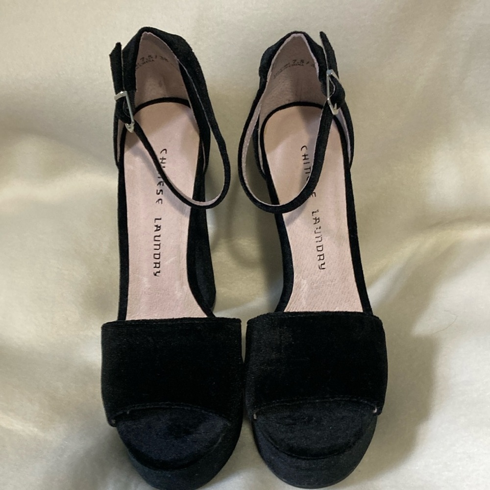 Chinese Laundry Ariana Black Platform Heels